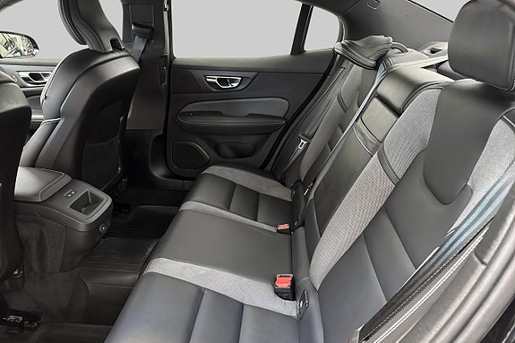 Volvo S60 9 of 18