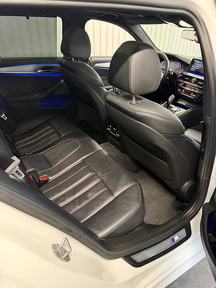 BMW 530i 15 of 18