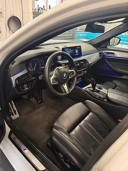 BMW 530i 12 of 18