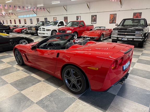Chevrolet Corvette 10 of 30