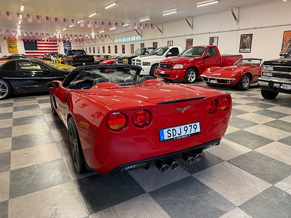 Chevrolet Corvette 11 of 30