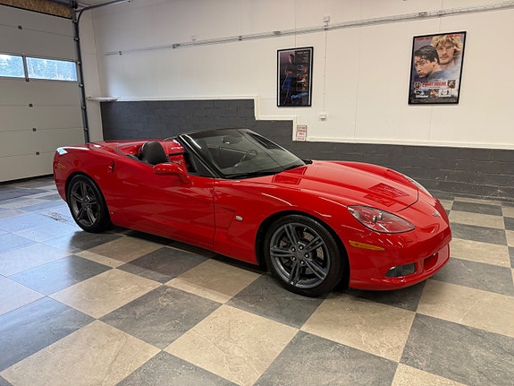 Chevrolet Corvette 2 of 30