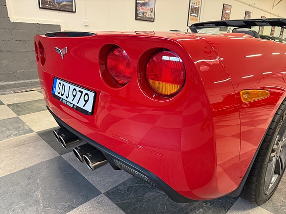 Chevrolet Corvette 13 of 30