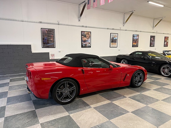 Chevrolet Corvette 21 of 30