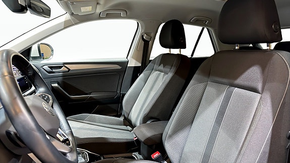 Volkswagen T-Roc 8 of 20