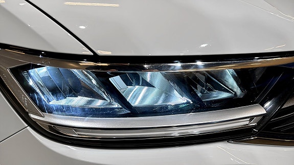 Volkswagen T-Roc 15 of 20