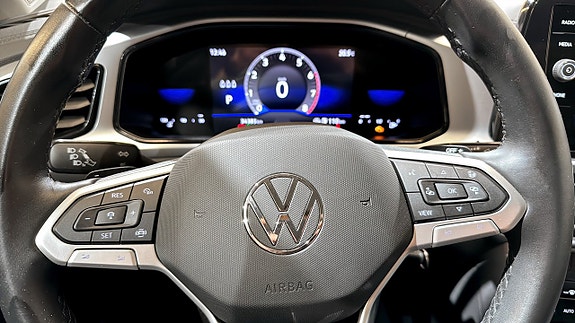 Volkswagen T-Roc 17 of 20