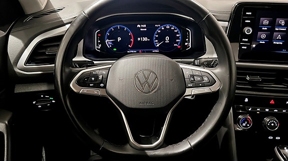 Volkswagen T-Roc 16 of 19