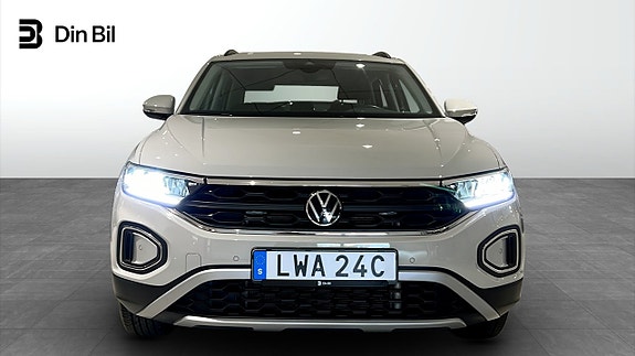 Volkswagen T-Roc 4 of 19