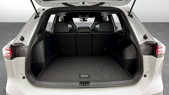 Volkswagen Tiguan 12 of 19