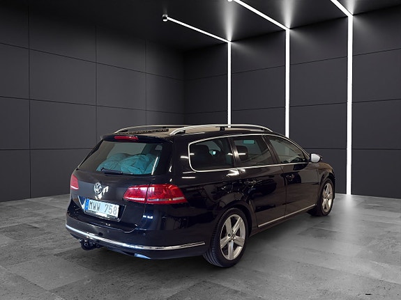 Volkswagen Passat 5 of 30
