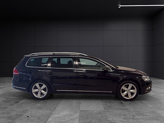 Volkswagen Passat 6 of 30