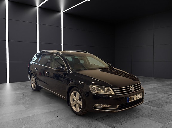 Volkswagen Passat 7 of 30