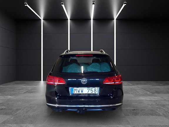 Volkswagen Passat 4 of 30