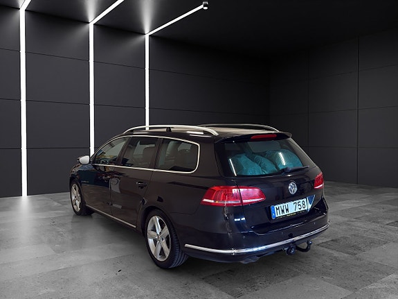 Volkswagen Passat 3 of 30