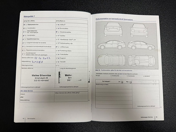 Volkswagen Passat 23 of 30