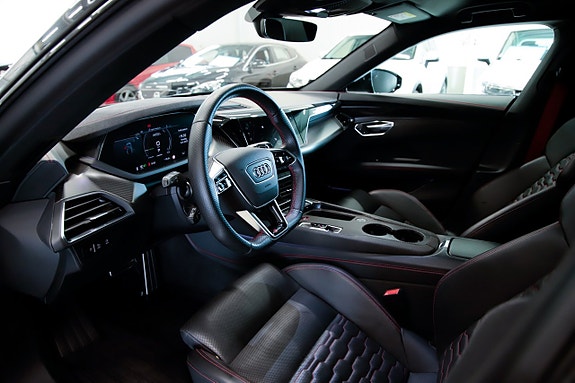 Audi e-tron 7 of 20