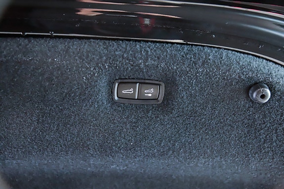 Audi e-tron 18 of 20