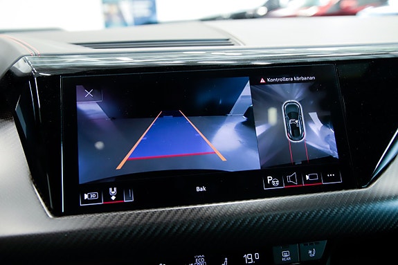 Audi e-tron 14 of 20