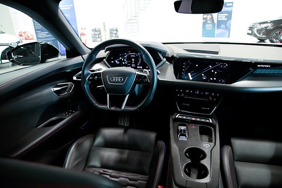 Audi e-tron 6 of 20