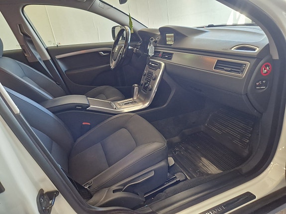 Volvo XC70 8 of 19