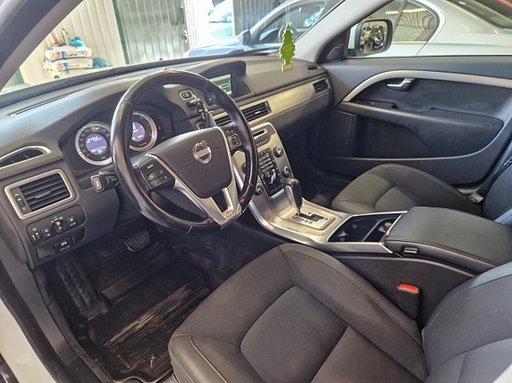 Volvo XC70 5 of 19