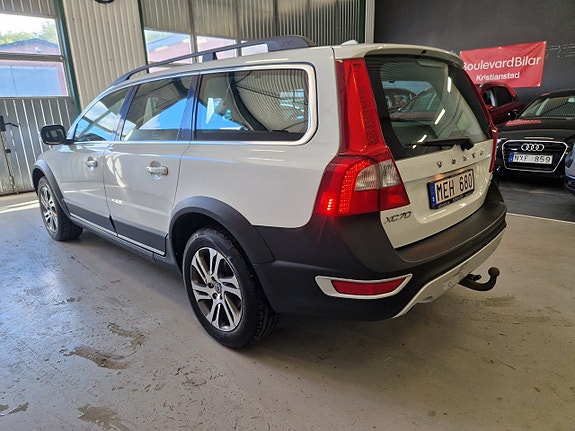 Volvo XC70 4 of 19
