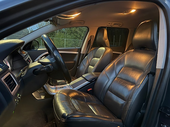 Volvo V70 10 of 12