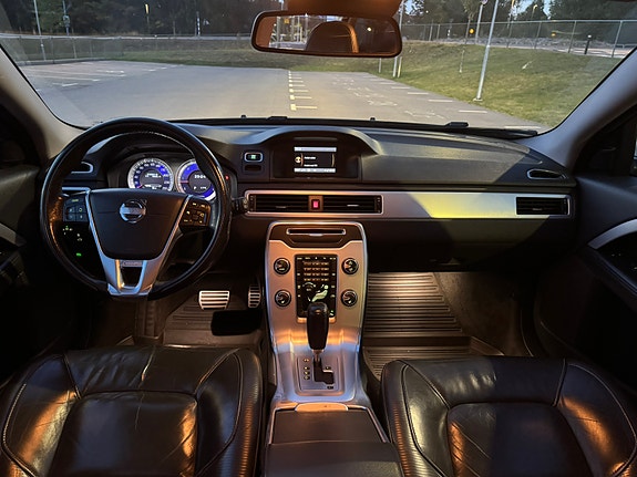 Volvo V70 5 of 12