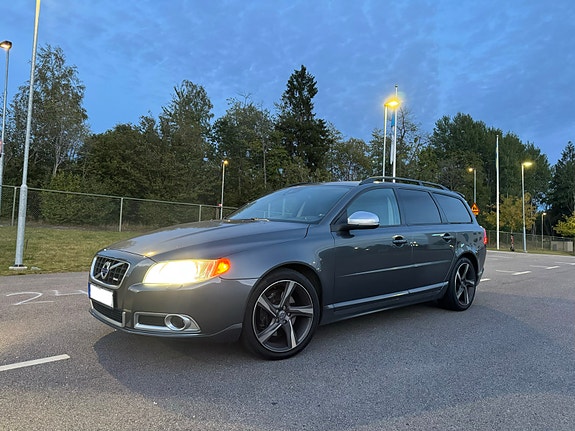Volvo V70 4 of 12