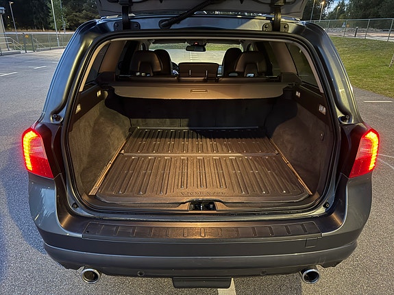 Volvo V70 12 of 12