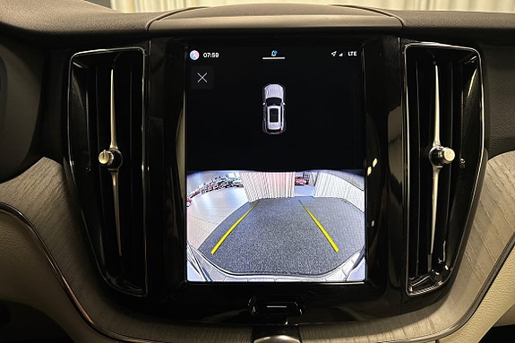 Volvo XC60 17 of 26
