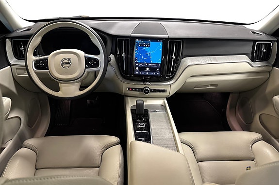 Volvo XC60 9 of 26