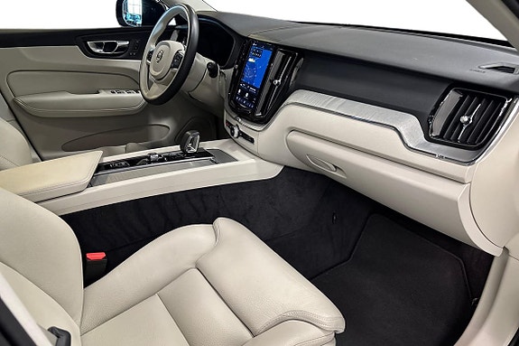 Volvo XC60 10 of 26