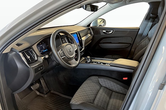 Volvo XC60 5 of 9