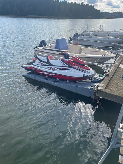 Vattenskoter Yamaha Waverunner VXR 60 + knop 72 timmar Höstpris 3 of 4