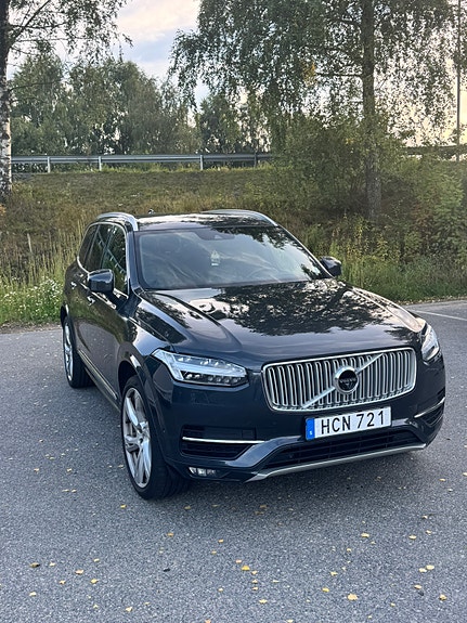 Volvo XC90 4 of 5