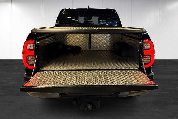 Toyota HiLux 21 of 22