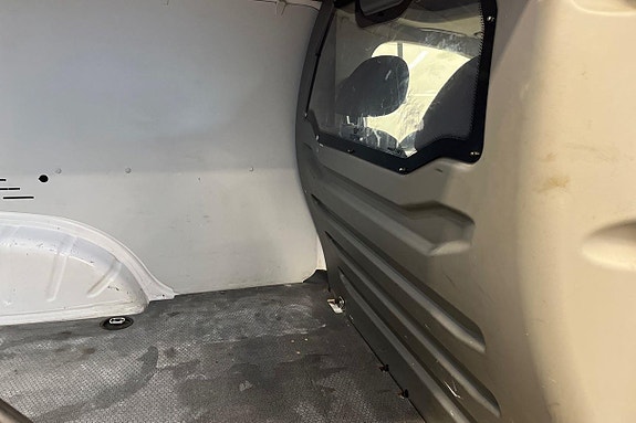 Volkswagen Caddy 20 of 27