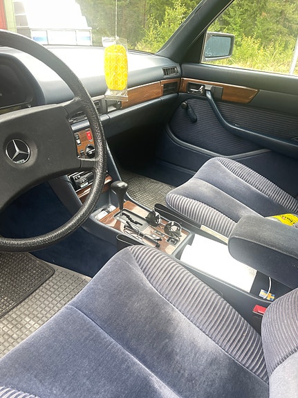 Mercedes-Benz 280 SE 5 of 6
