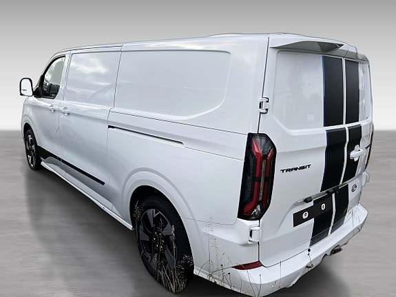 Ford Transit Custom 4 of 4