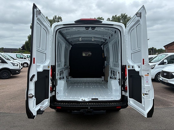 Ford Transit 7 of 12