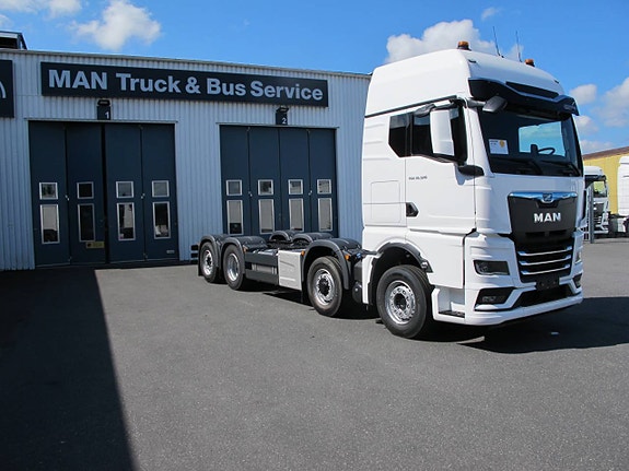 MAN 35.520 8x2H-6 BL Chassi för kranbil NYTT 2 of 6