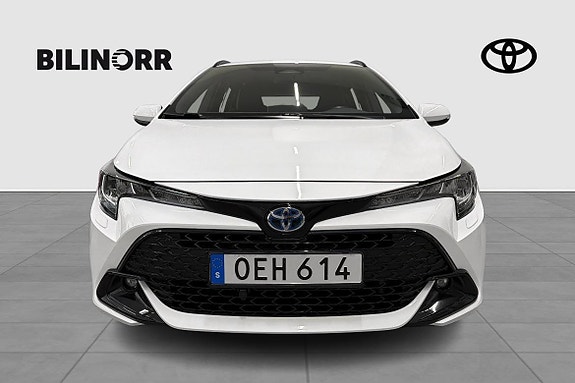 Toyota Corolla 6 of 12