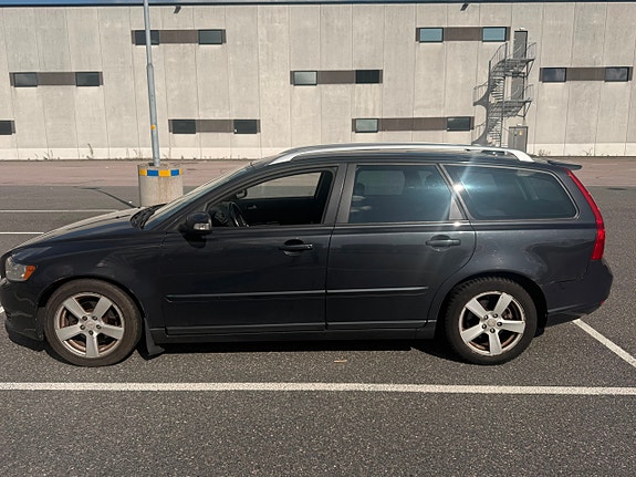 Volvo V50 4 of 11