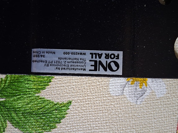 Product image 3 of 3