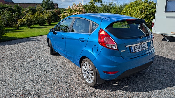 Ford Fiesta 4 of 6