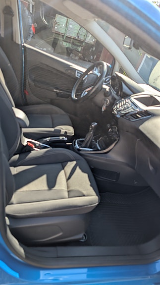 Ford Fiesta 5 of 6