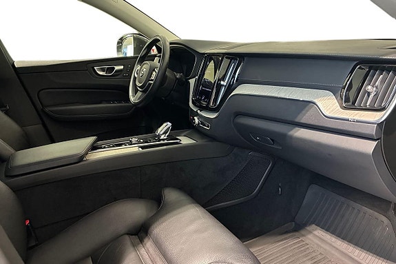 Volvo XC60 7 of 25