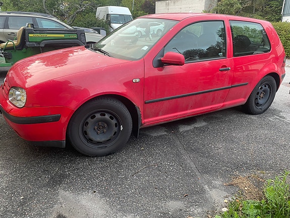 Volkswagen Golf IV 2 of 8